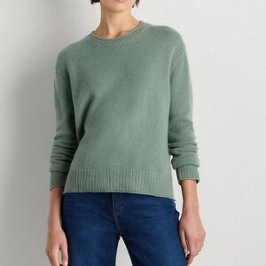 Quince 100% Cashmere Sweater in Sage Green